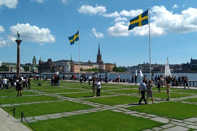 Beautiful Stockholm Small Group Walking Tour - Getting started at Gustav Adolfs torg, then ending near Kungsträdgården