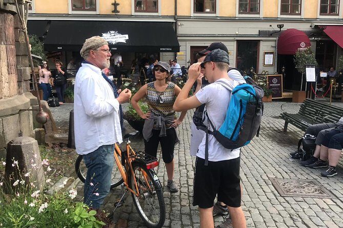 Best Stockholm Bike Tour. English, French or Spanish! - Language options and who will enjoy this most