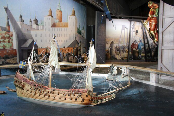 City Hall, Old Town & Vasa Museum - all-in-1 guided experience - Guide energy: what consistently makes this feel like more than a checklist