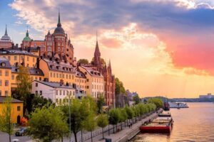 Classic Stockholm Small Group Walking Tour | 3 Hours - Slussen to Old Town: the lock area and why the city is always changing