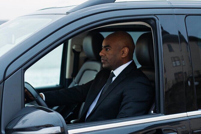 Cruise port VIP Transfer: Cruise port to Stockholm city center 1-6 Passangers - The Route Experience: Quick, Clean, and Focused