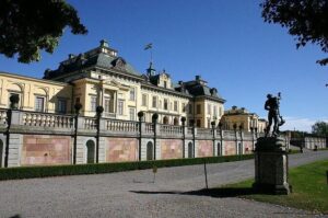 Drottningholm Palace Private Guided Tour - Kate-style guiding: how a private tour changes the experience