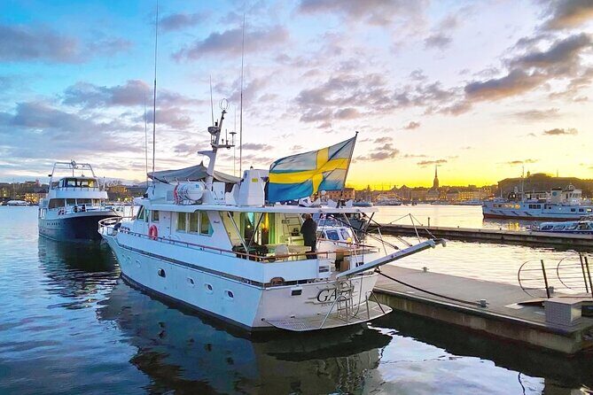 Exclusive Yacht Tour of Stockholm: sunset, dinner, lunch, cruise - Stockholms Ström skyline cruising: Riddarholmen, Gamla Stan feel, and modern city contrast