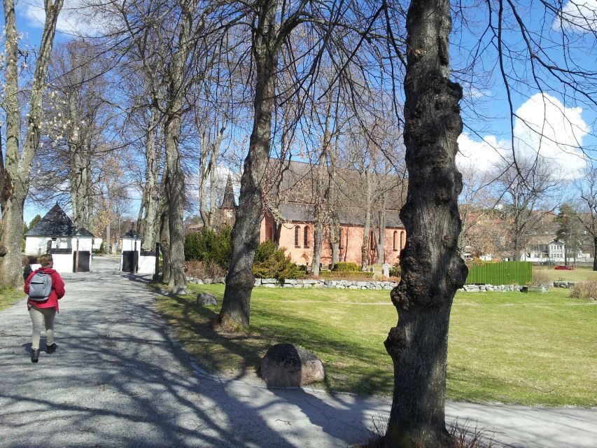 From Stockholm: Guided Day Trip to Sigtuna City - First stop: heading from Stockholm to Sigtuna