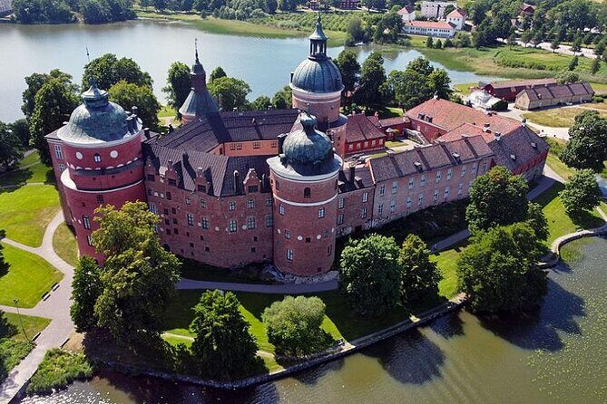Grand Castle Tour Drottningholm and Gripsholm (private service) - Practical tips that make this day easier