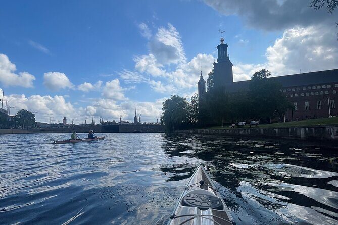 Guided Kayak Tour in Central Stockholm - Small Group Size and the Guide-Led Advantage