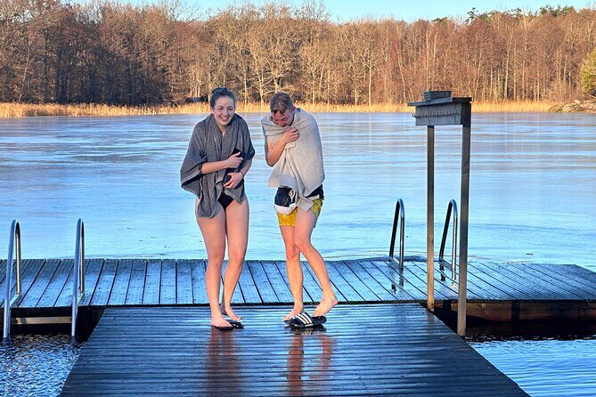 Icebathing and Sauna, Forest Hike and Fireplace Lunch - Private - Ice-bathing in the lake: optional, but you’ll want to listen