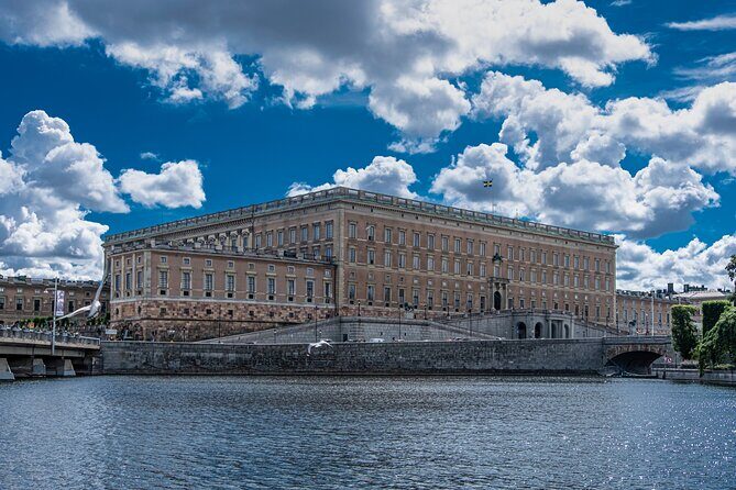 Inside The Crown: Stockholm Royal Palace Private Guided Tour - Meeting at Gustav III:s Obelisk and getting your bearings fast