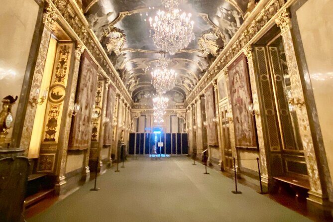Inside The Crown: Stockholm Royal Palace Private Guided Tour - Logistics that affect your day: meeting point, transport, and shoes