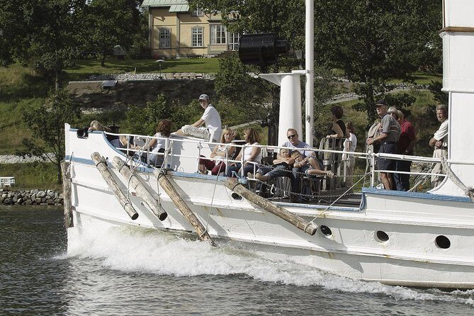 Stockholm Archipelago Cruise with Guide - Sailing toward Vaxholm: when the islands feel real