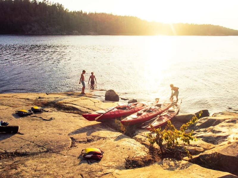 Stockholm: Archipelago Islands Kayak Tour and Outdoor Picnic - Getting to the start and making it a Vaxholm day