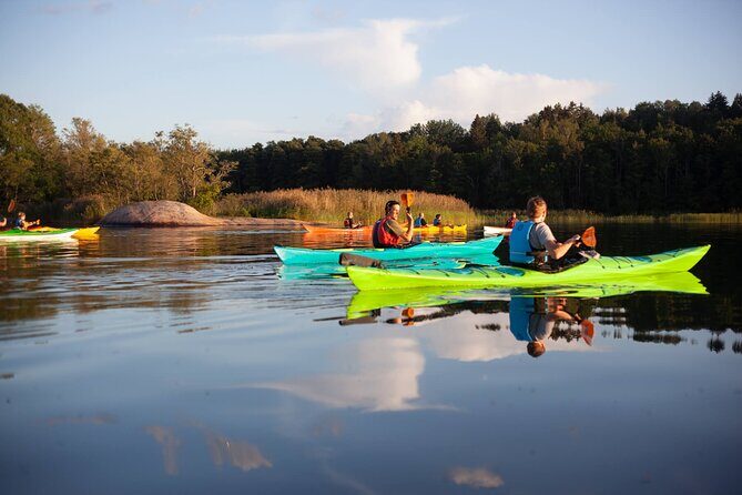 Stockholm Archipelago Sunset Kayaking and Fika tour - Stop 1: Vaxholm Fortress and the defense story along the water