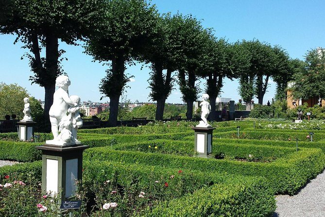 Stockholm Art Tour with a Local Expert: 100% Personalized & Private - Snösätra Graffiti Park (Wall of Fame): street art at major scale