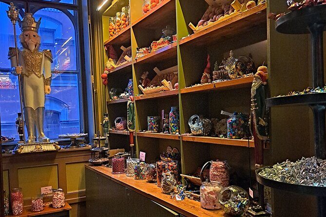 Stockholm Christmas Tour and Food Tasting Experience - Gamla Stan sweets at Polkagriskokeri: sour-and-sweet candy time