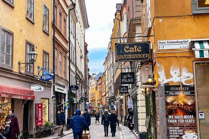 Stockholm City Tour + VAASA Museum VIP car (private service) - How much it costs and when it’s a smart buy