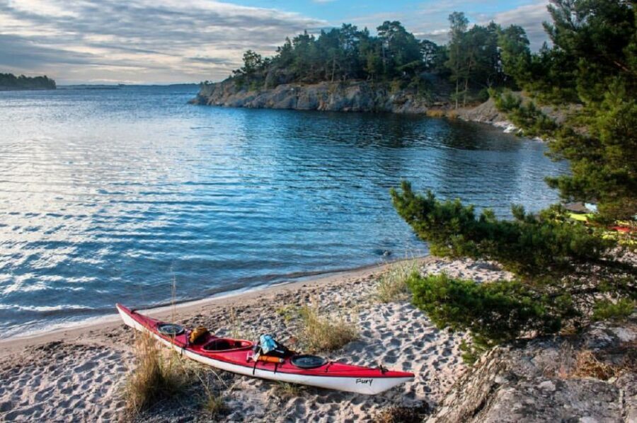 Stockholm: Full-Day Archipelago Kayaking Adventure - Your First Paddles, Then the Baltic Dip: How the Day Flows
