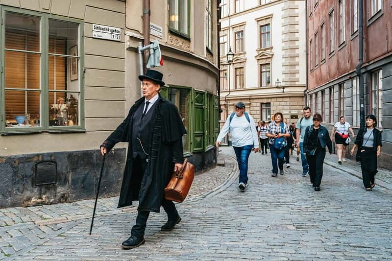 Stockholm: Ghost Walk and Historical Tour - Hidden Courtyards and Old Walls: The Walk’s Physical Reality