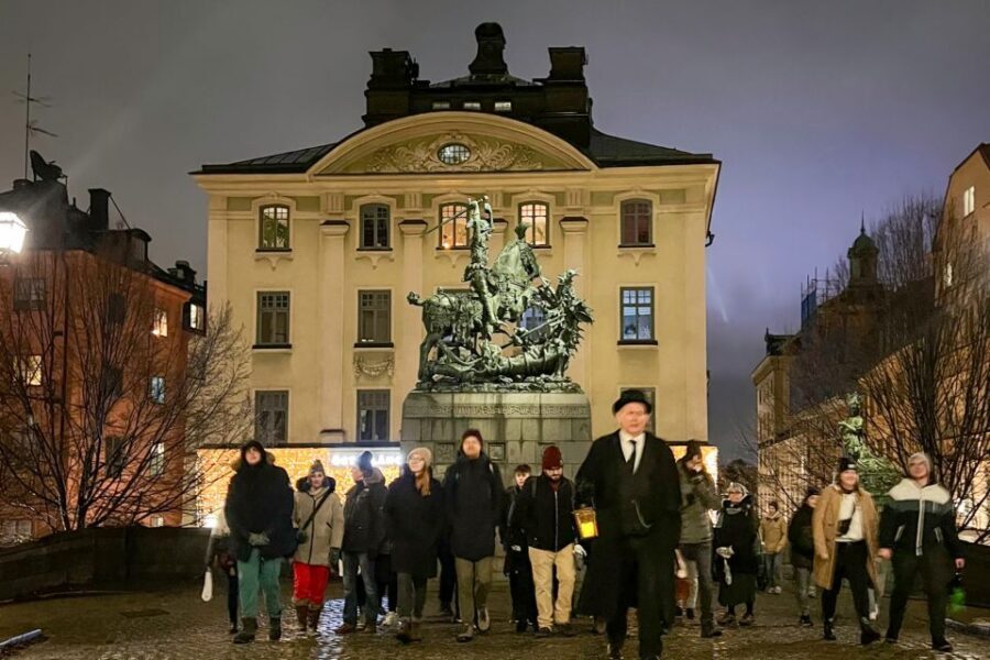Stockholm: Ghost Walk and Historical Tour - Guide-Driven Storytelling: Why the Best Performance Changes Everything