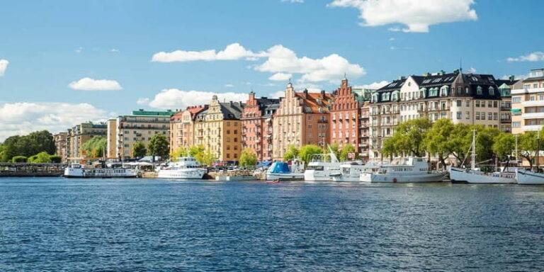 Stockholm: Highlights Boat Tour - Cost and Value: What $39 Gets You in 135 Minutes