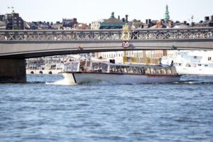 Stockholm Hop-On Hop-Off Sightseeing Cruise - How the hop-on hop-off loop really feels in practice