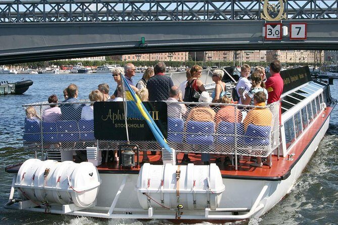 Stockholm Hop-On Hop-Off Sightseeing Cruise - Nybroplan to the waterline: the city scenes between big stops