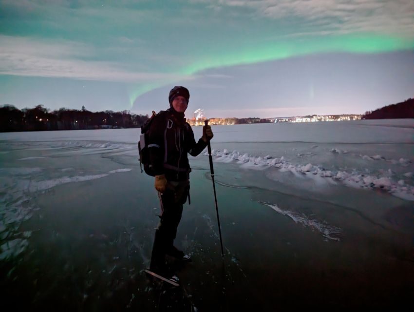 Stockholm: Ice Skating in the Moonlight with Hot Chocolate - The two guided skating rounds: 45 minutes each, with a warm break in between