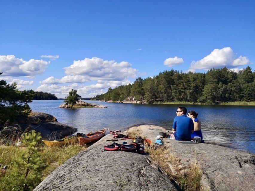 Stockholm: Morning Kayak Tour in the Archipelago with Lunch - Organic lunch on a small island with a campfire pause