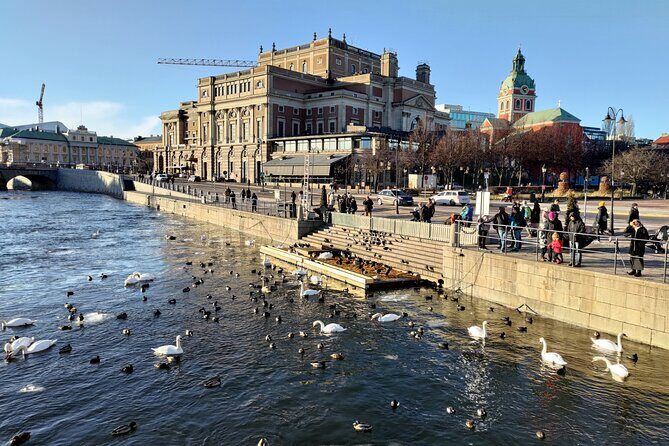 Stockholm Must See - Old Town, boat + Vasa Museum 3h small group - Riddarholmen and the house of knights: monks, fires, and stories