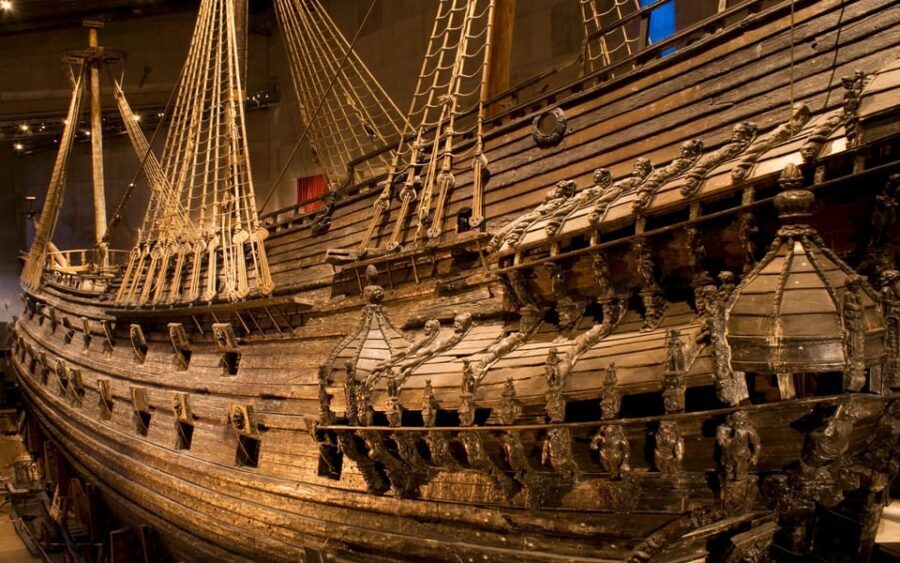 Stockholm: Old Town Highlights Private Walking Tour - The 6-hour Stockholm route: Djurgården and the Vasa Museum, no lines