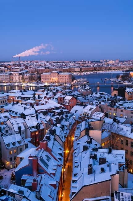 Stockholm: Old Town Historical Walking Tour - From Royal Palace to religious Stockholm Cathedral