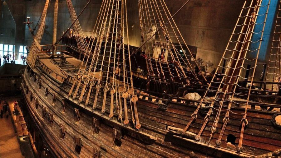 Stockholm: Old Town Walking Tour w/ Vasa Museum & Boat Ride - Key points at a glance