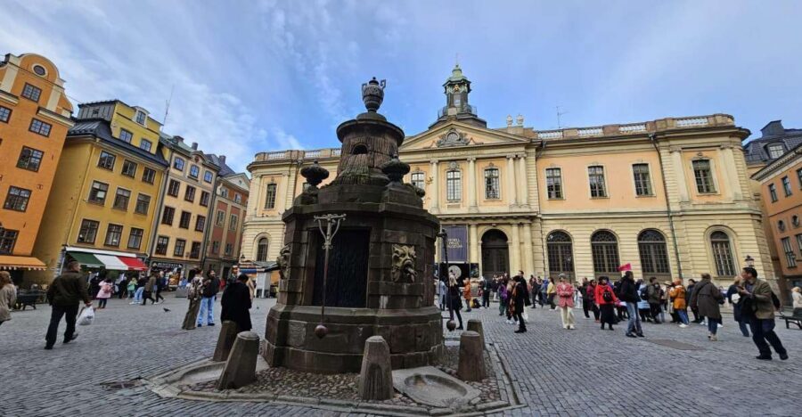 Stockholm: Secrets of Gamla Stan Guided Tour w/ Fika Option - Gamla Stan storytelling: Royal Palace drama to Blood Bath fear