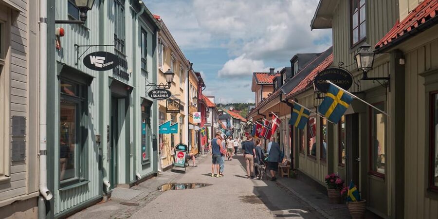 Stockholm: Sigtuna Guided Boat Tour with Optional Museum - Meeting at M/S Evert Taube: Simple Setup, Real Views