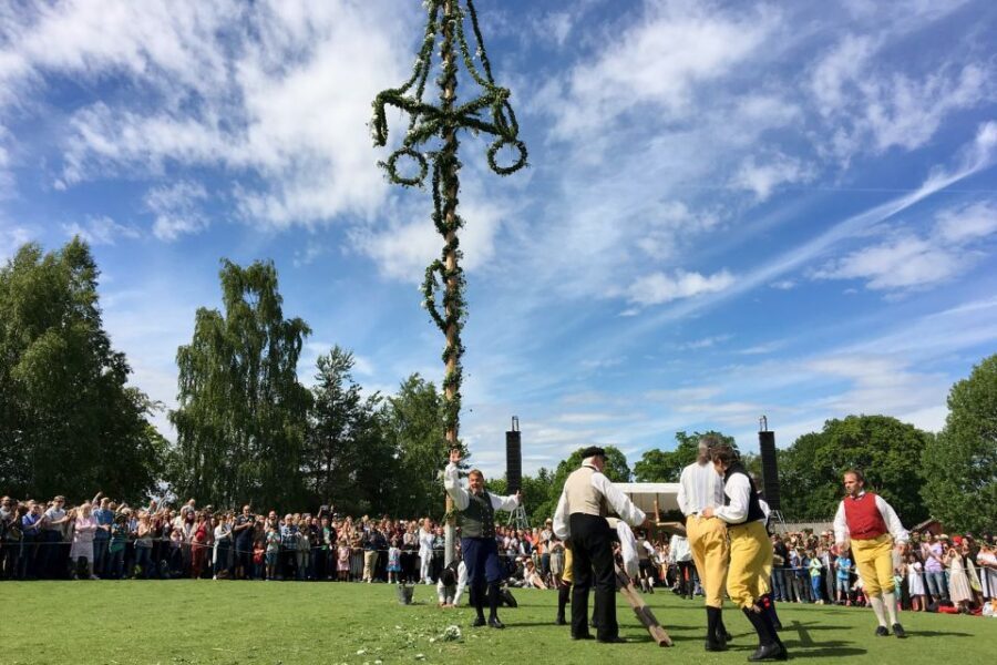 Stockholm: Skansen Open-Air Museum Admission Ticket - When to go: seasonal decorations, winter closures, and Christmas dates