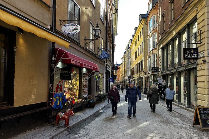 Stockholm Small Group Food Tour with 7 Classic Food Tastings - How a 3-hour Stockholm food walk hits the right pace
