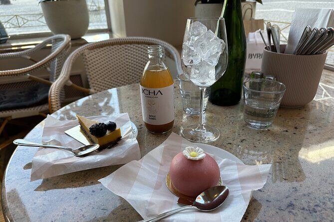 Stockholm Small Group Food Tour with 7 Classic Food Tastings - Drottninggatan stroll and the Norrmalm approach near central station