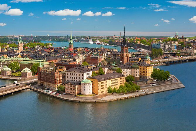 Stockholm Syndrome Private Walking Tour - Where you start at Norrmalmstorg—and how to use the first 30 minutes