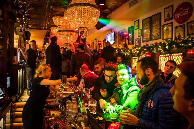 Stockholm: The Original Pub Crawl with Shots + VIP Club Access - Dress code and door rules: the small detail that can ruin a night
