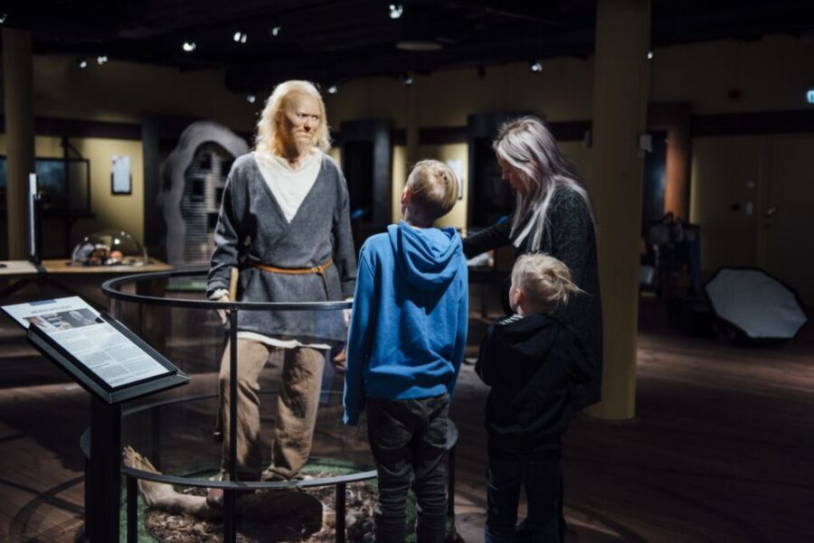 Stockholm: The Viking Museum Exhibition and Viking Ride - Museum shop and Viking photo moments: small extras that add fun