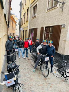 Stockholm's Best Bike Tour! (English / Deutsch) - Meeting at Odenplan and Learning the Back-Pedal Brake