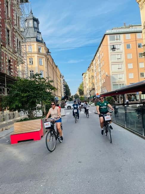 Stockholm's Best Bike Tour! (English / Deutsch) - The Early Loop: Vasagatan to Riddarholmen