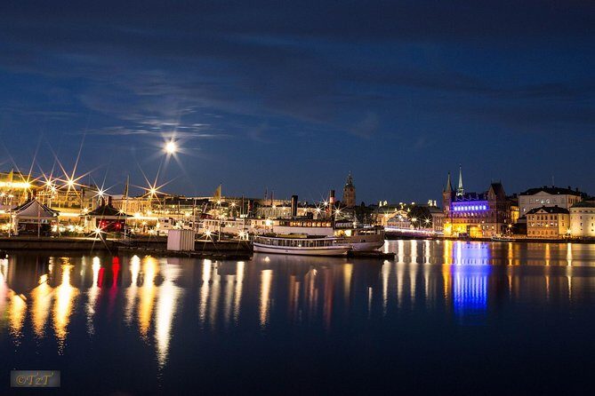Stockholm's Festive Sights And Christmas Lights - Stop 1: Where the Best Christmas Lights Live in the City Center
