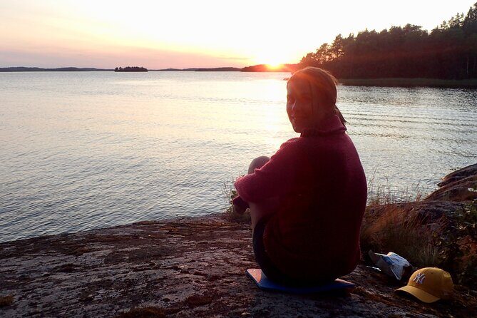 Sunset kayak tour with fika on Stockholms lakeside - Getting there: near public transportation makes it easier