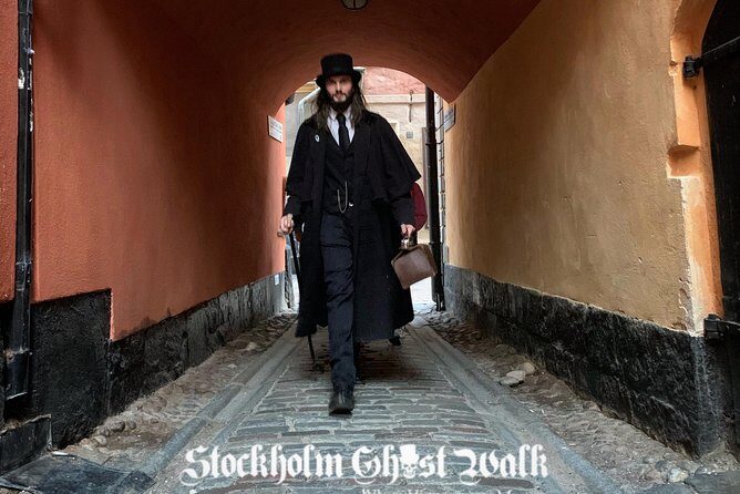 The Original Stockholm Ghost Walk and Historical Tour - Gamla Stan - Smell, taste, touch: the tour’s sensory storytelling moments