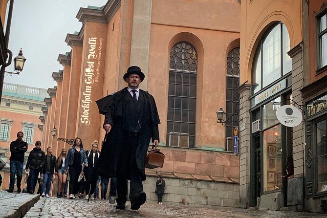 The Original Stockholm Ghost Walk and Historical Tour - Gamla Stan - Weather and winter reality: what to wear so you enjoy the walk