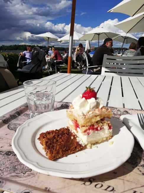 Vaxholm & Stockholm Archipelago: Guided Excursion, Day Trip - Why Vaxholm feels like a Swedish summer reset