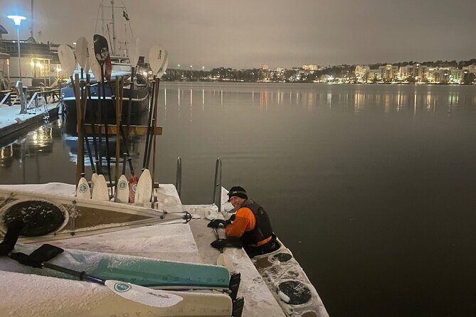 Winter Kayak Tour in Stockholm City (Dry Suit Kayaking) - Guides and group vibe: Emil and Bobby set the tone